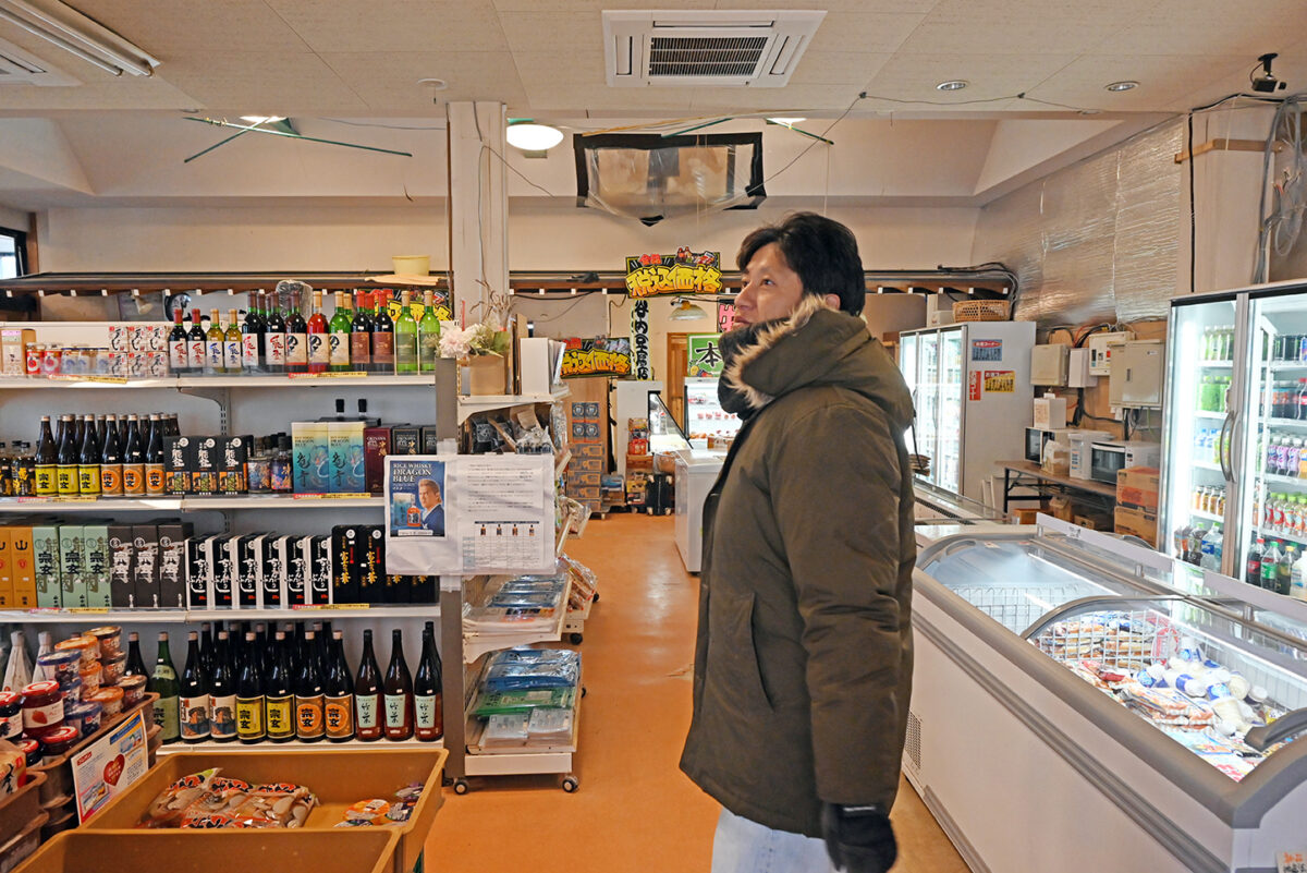 「もとやスーパー」社長の本谷一知さん