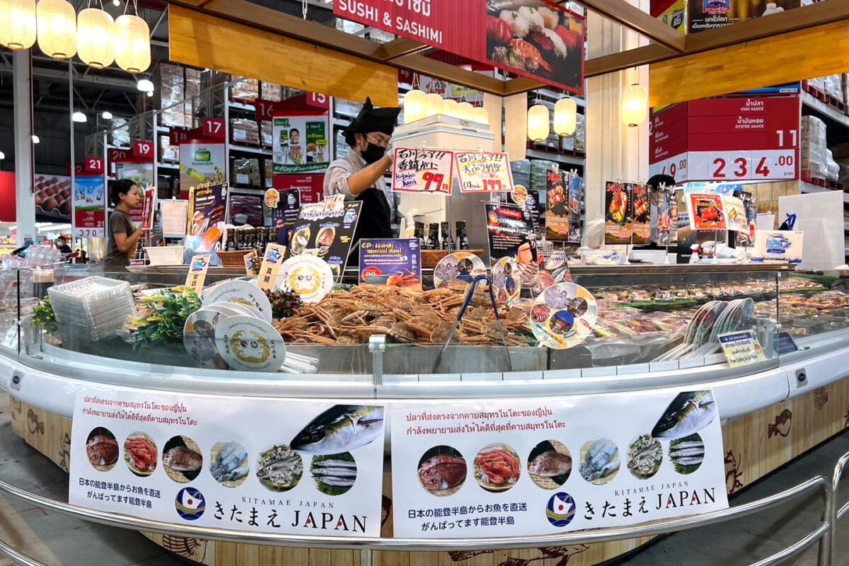 タイで開催された石川フェアで能登や石川県の水産物を販売