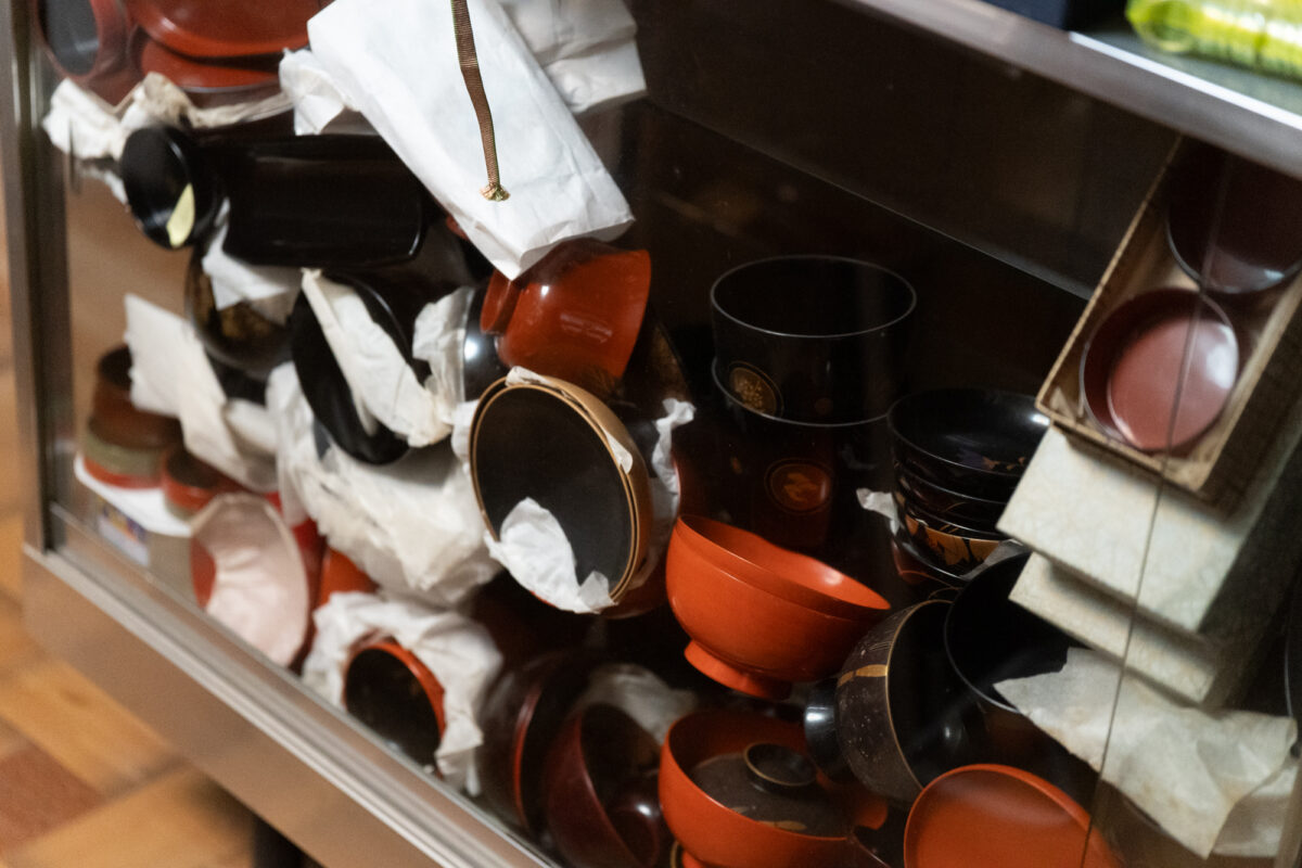 商談に使っていたショールームも震災が起こった日のままになっている（2026年2月撮影）