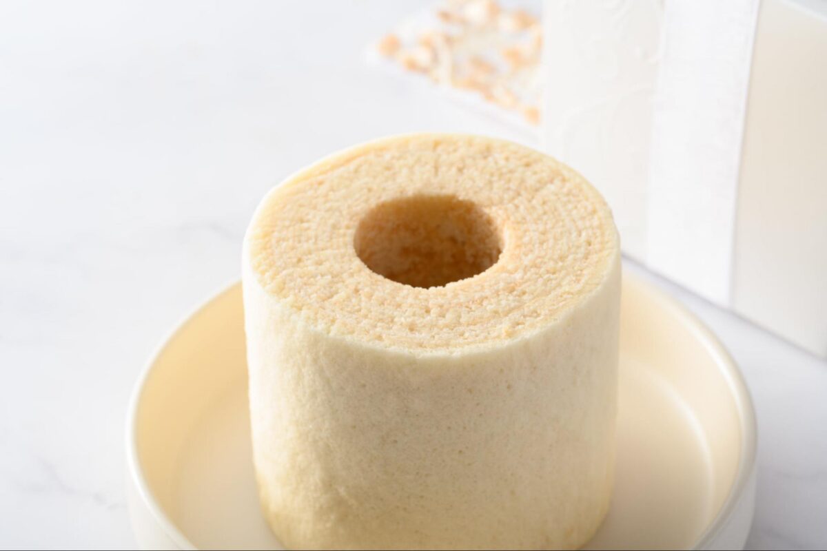 全国からたくさんの客が「白いバウムクーヘン」を買うためだけに珠洲にあるメルヘン日進堂を訪れた（画像提供：メルヘン日進堂）