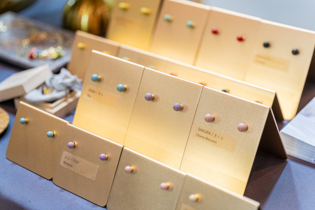 輪島でうまれた、うるしのピアスとイヤリング