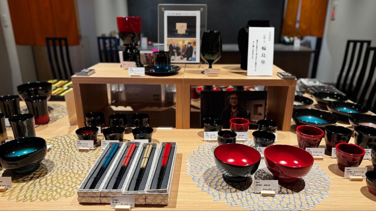 生活の器から美術品、贈答品へ。時代と共に用途が変化しつつある輪島塗