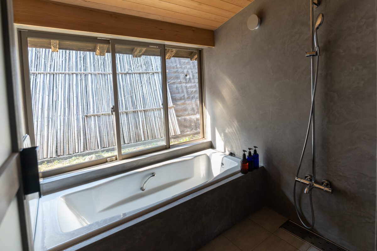 水回りはフルリフォームして、ホテルライクな仕上がりに