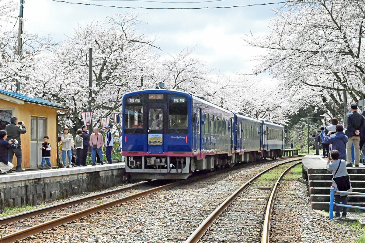 2026年4月、能登鹿島駅(能登さくら駅)で撮影